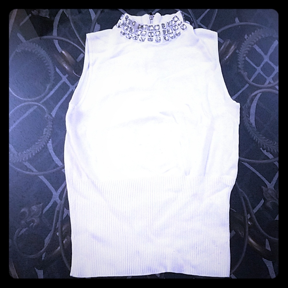 Premise Studio Ribbed sleeveless Rhinestone neck